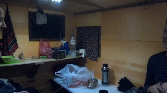 Рыбалка на Кольском Полуострове. Рыбачим с другом под смотреть онлайн