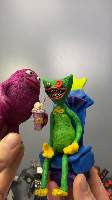 Grimace shake and Huggy Wuggy #clayart #plasticine #grimaceshake #grimace смотреть онлайн