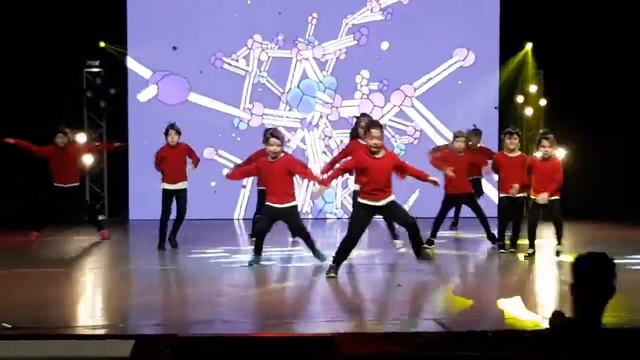 Хип-хоп - первое выступление на большой сцене смотреть онлайн