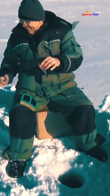 Радостная поклёвка окуня на Мормышку Зимняя рыбалка #s смотреть онлайн