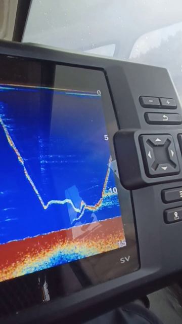 Эхолот Garmin . Ловля трески на белом море . смотреть онлайн