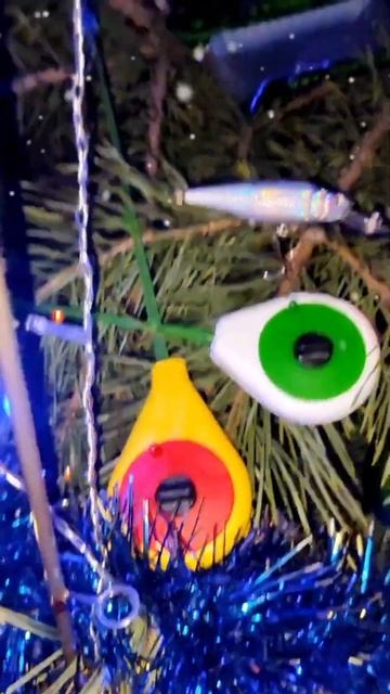 Наряжаем ёлку правильно 🎄#новыйгод #fishing #shorts #2024