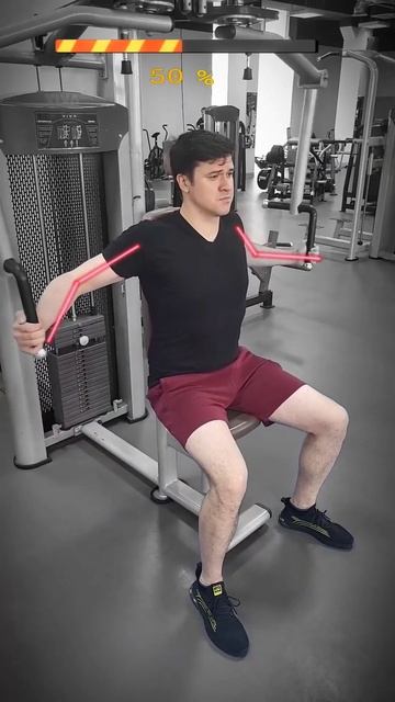 сведение в тренажёре "Бабочка" #bodybuilding #fitness #shots #спорт смотреть онлайн