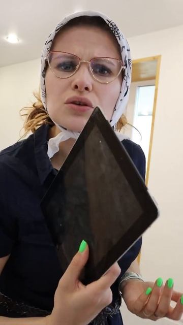 СПОРИМ ТЫ НЕ ЗНАЕШЬ ТРИ СЛОВА НА БУКВУ А смотреть онлайн