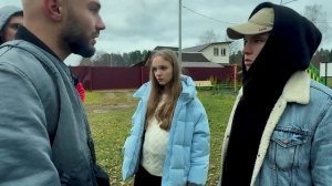 ПЬЯНАЯ Беременная В 16 ПАРИЛА ДУДКУ во Дворе!