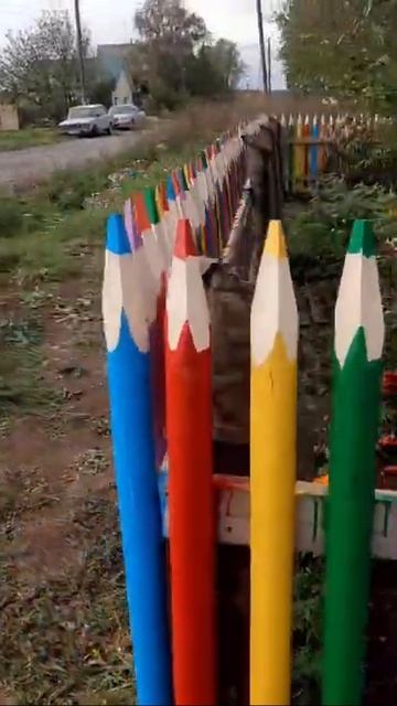 Интересный Забор из Карандашей #shorts смотреть онлайн