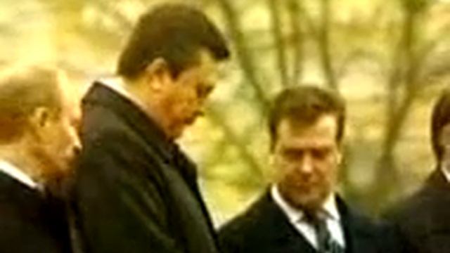 Будешь семечки.