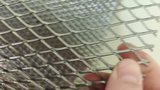 Просечно вытяжная сетка ЦПВС Железный слон 20х8 (TR 2010) перемычка 0.8х2мм - можно скрутить в рулон