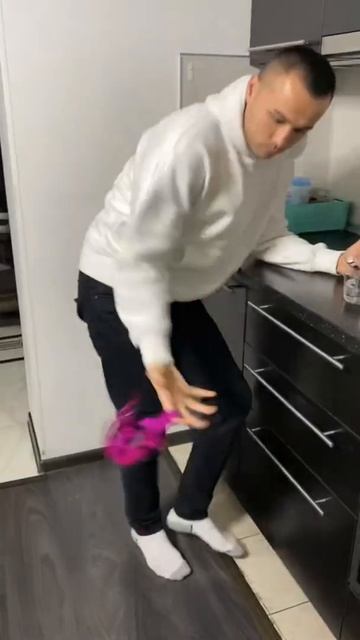 Девушка сняла трусы 🩲 смотреть онлайн