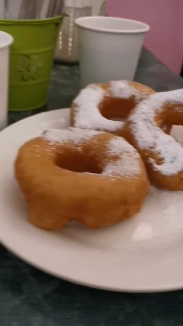 Самая крутая и популярная пышечная в Питере..Тебя точ? смотреть онлайн