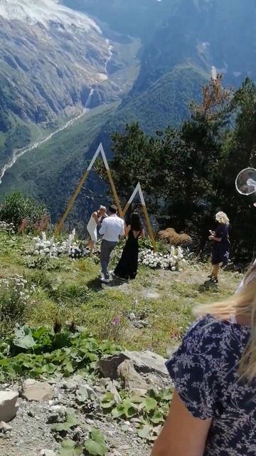 Фуршет в горах. Высота 2400 метров смотреть онлайн