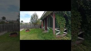 Продаётся великолепная дача в п. Зюзельский. На участке дом и баня с коммуникациями, беседка.