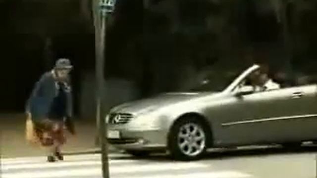 Прикол на пешеходном переходе смотреть онлайн