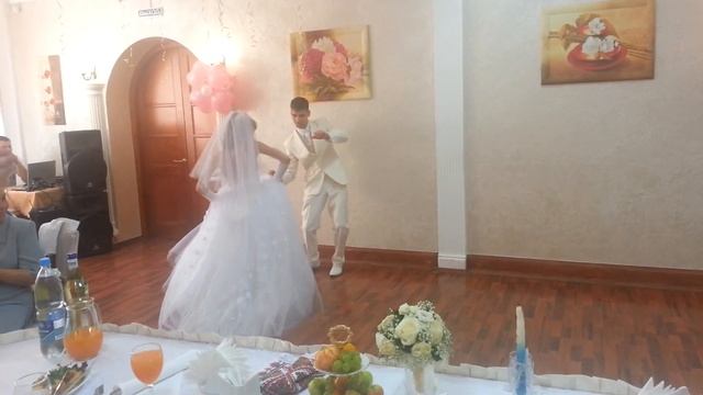 свадебный танец.самый классный 11.08.2012г смотреть онлайн