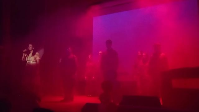 когда вы песни на земле поете