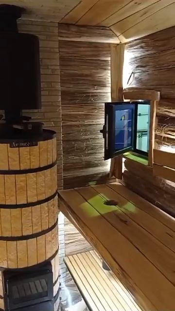 Баня с отделкой липовым горбылем с лыком 🔥