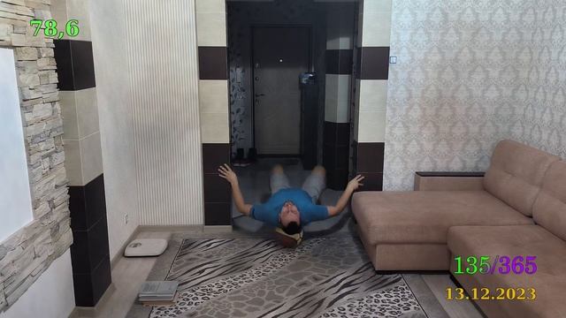 135/365: отжимания в стойке на руках, мостик, прокачка шеи. смотреть онлайн