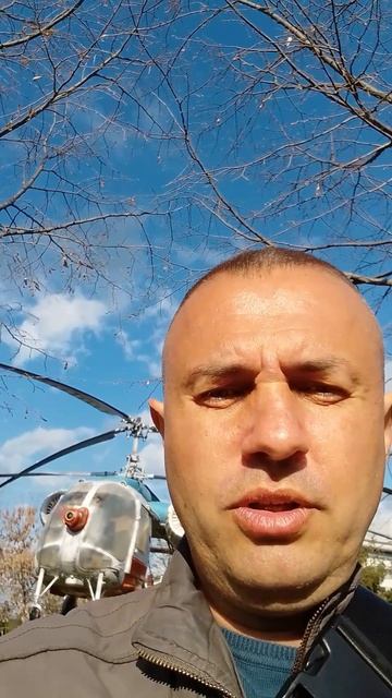 Наш вертолет экстренно совершил посадку 🙄 Мы уже ник смотреть онлайн