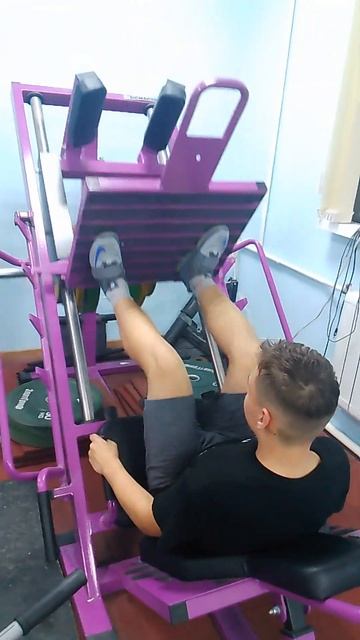 жим ногами 100 кг смотреть онлайн