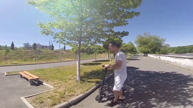 как КАТАТЬСЯ на электросамокате УРОК по вождению самоката меры безопасности как смотреть онлайн