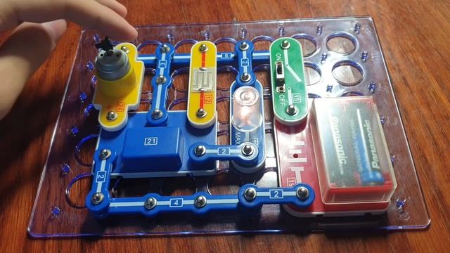 Электронный конструктор 35 Лампа, управляемая электр? смотреть онлайн