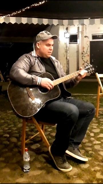 "На возраст мой на юный не смотри..." Слова и музыка - Вла смотреть онлайн