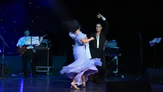 Шоу-балет "Едельвейс" - чемпіони Украіни, майстри спорту Всеволод та Олена Левицькі та Арсен Мірзоя смотреть онлайн