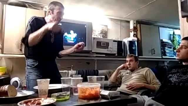 слава коробочки пися в писю входит))))!прикол 2016 !поржать!2016!смотреть онлайн! смотреть онлайн