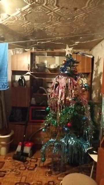 ёлка горит смотреть онлайн