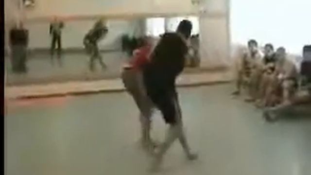 тренировка с ножом смотреть онлайн