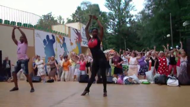 Латиноамериканская группа "Sonora Latina" смотреть онлайн