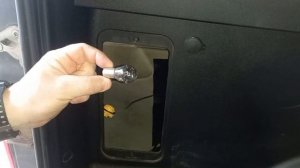 УАЗ Патриот. Замена ламп стоп-сигналов.