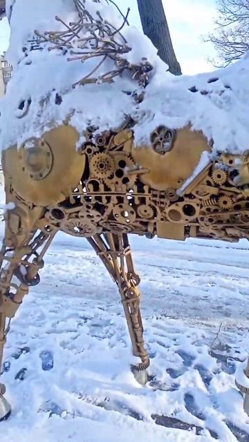 Конь в одном из скверов Краснодара 🌞 #russia #россия #кра смотреть онлайн