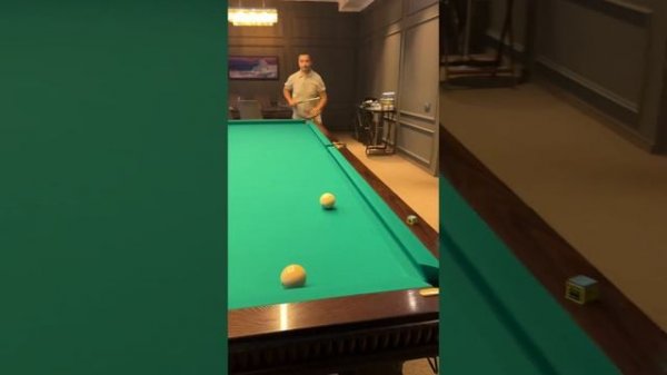 Партия в бильярд с чемпионом мира по биллиарду с Юрием