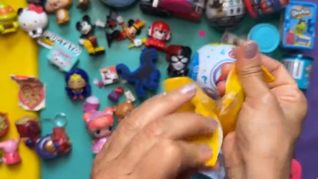 100 пасхальных яиц Mystery Toys