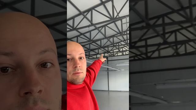 Смотрим установленные ворота, а пандус это удобно) стр