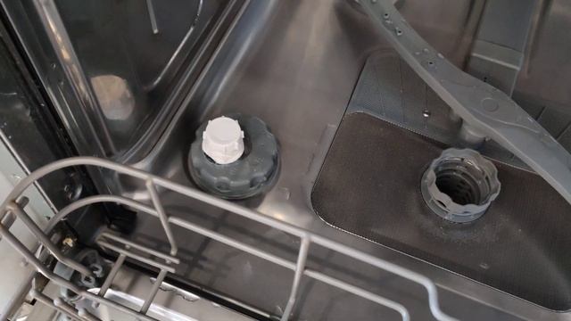 протекает крышка солевого бака посудомоечной машины s смотреть онлайн