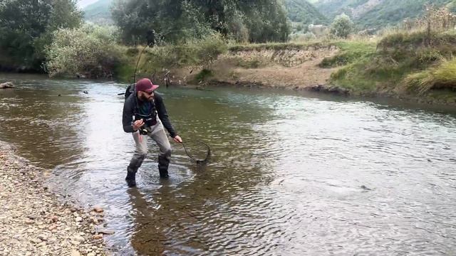 Рыбалка в Черногории. Река Лим. Вываживание хариуса 50 ? смотреть онлайн