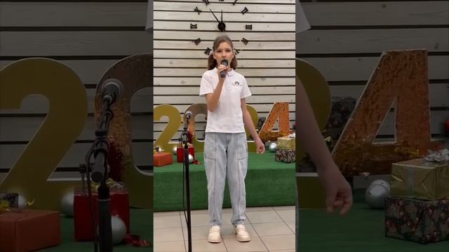 "Я хочу быть похожа на ветер" музыка А. Ермолова, слова ? смотреть онлайн