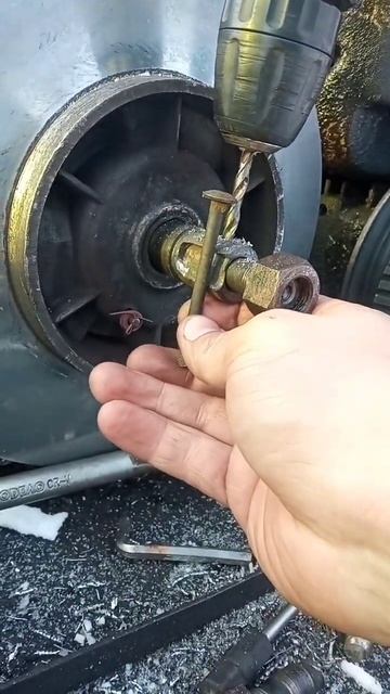 ремонт ведомого вариатора буран #охота #лес #вездеходы смотреть онлайн