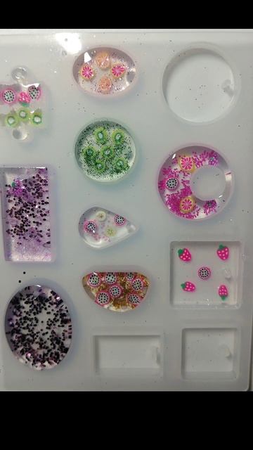 брелоки из эпоксидной смолы 💓 #подарок #handmade