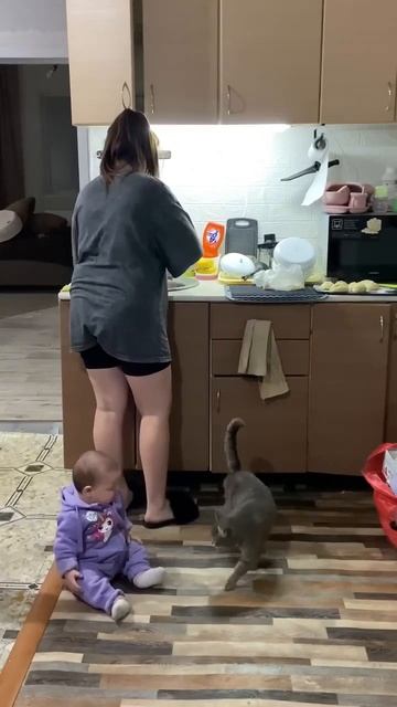 Усатый нянь!