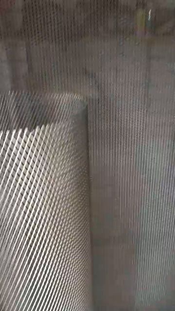 Просечная сетка 20х10, сварил шкаф и стеллаж в стиле лофт