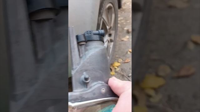 Замена противотуманных лампочек на Тойота раф4, второ?