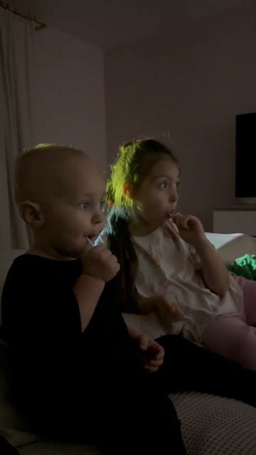 СЧАСТЬЕ ЕСТЬ😁 #святик #baby #папа #дети #семейный #babygirl #д смотреть онлайн