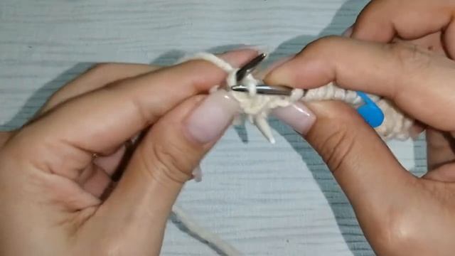 Объемный узор спицами Полупатентная резинка с листьями/ Попетельный МК/Сезон узоров 3 смотреть онлайн