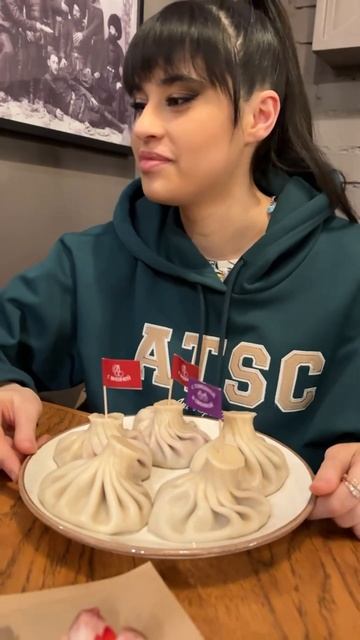 Как правильно есть хинкали? Диана Анкудинова смотреть онлайн