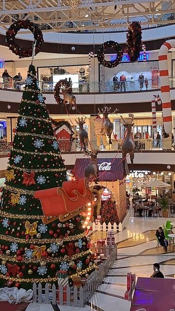 Торговый центр Бишкек Парк в Кыргызстане, новогоднее ? смотреть онлайн