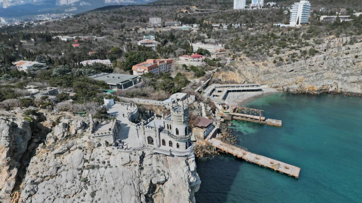 Замок в Крыму "Ласточкино Гнездо". смотреть онлайн