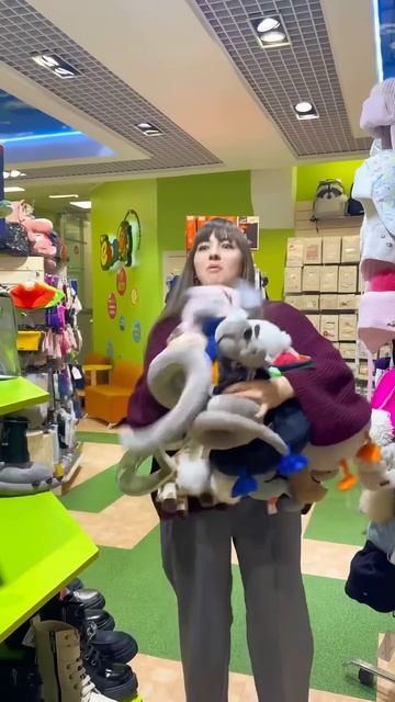 Когда пришла за игрушкой ребёнку, а тааам 🥰😅 #дети #д? смотреть онлайн